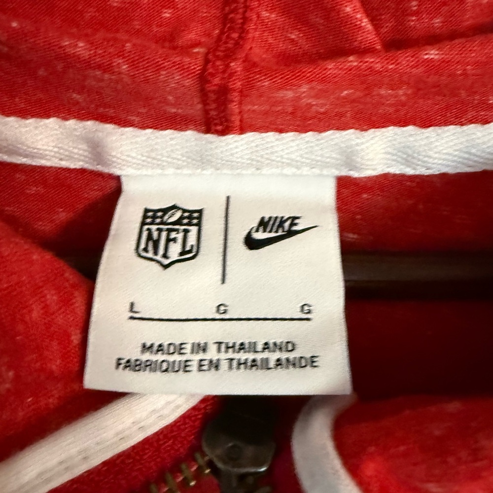 Nike Women’s Red/White Tampa Bay Buccaneers Monaco Lightweight Full-Zip Hoodie - Picture 9 of 11